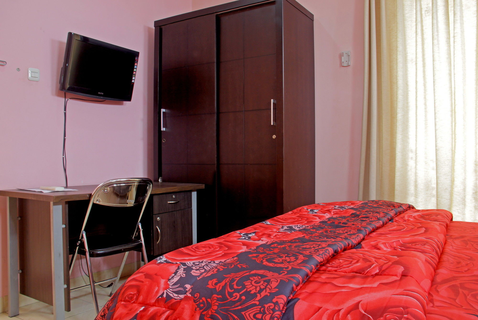 Reddoorz Near Hyperpoint Pasteur Hotel บันดุง ภายนอก รูปภาพ